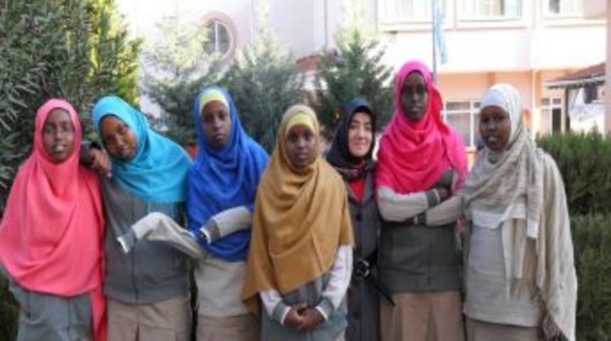 Gaziantep'in misafiri Somalili &ouml;ğrencilerin T&uuml;rk&ccedil;e başarısı