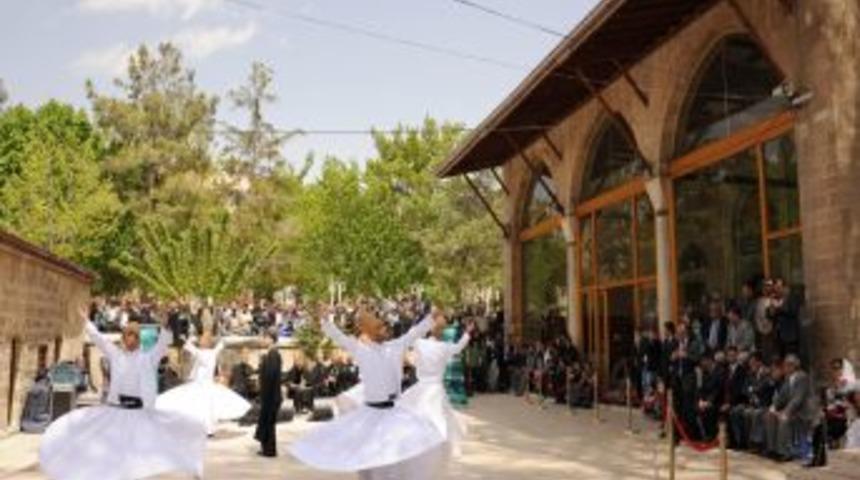 Hz. Mevl&acirc;na'nın Karaman&rsquo;dan ayrılış yıl d&ouml;n&uuml;m&uuml; dualarla kutlanacak