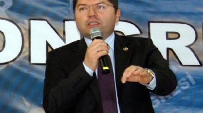 Milletvekili Yılmaz Tun&ccedil;, Sinop 4. Olağan İl Kongresinde Divan Başkanlığı Yaptı