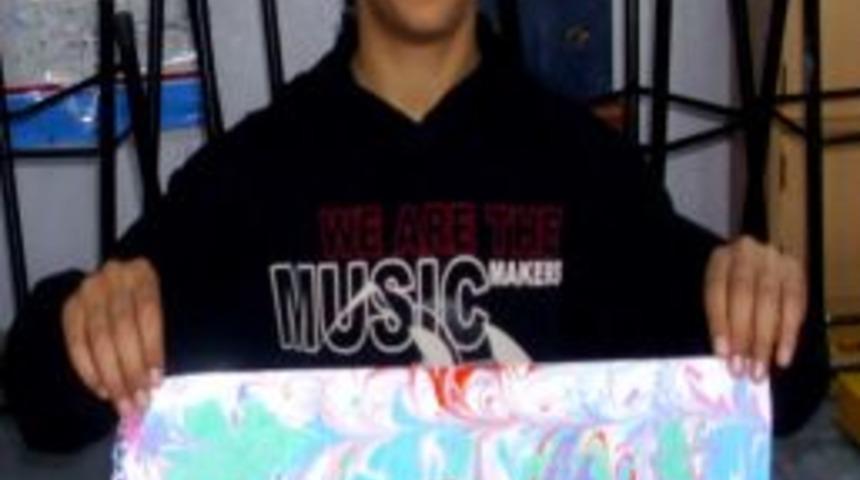 Minikler Ebru Sanatını &Ouml;ğrendi