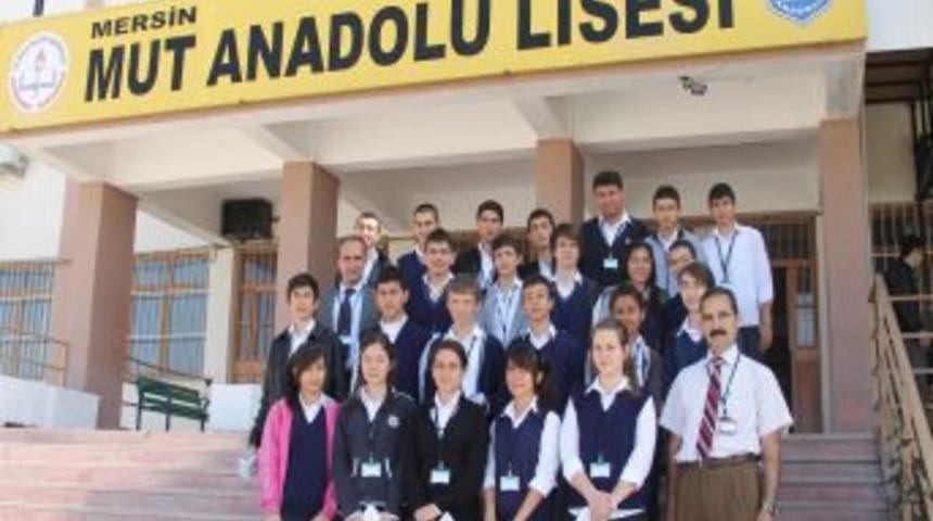 Mut'ta &Ouml;ğrenciler K&uuml;resel Isınmaya Karşı Broş&uuml;r Dağıttı