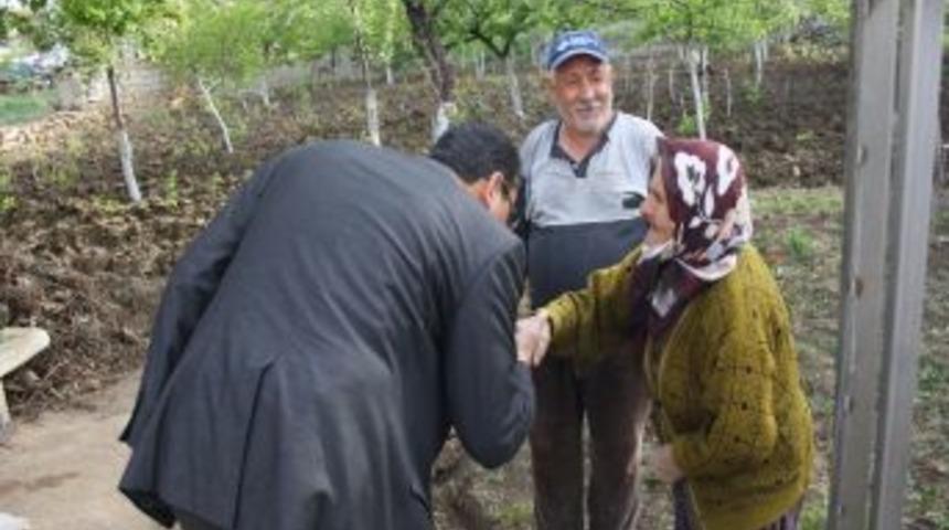 Başkan Altuğ'dan sabah sporu niyetine aile ziyareti