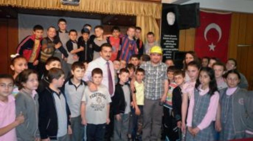 İlk&ouml;ğretim &ouml;ğrencileri meslek dallarını &ouml;ğreniyor