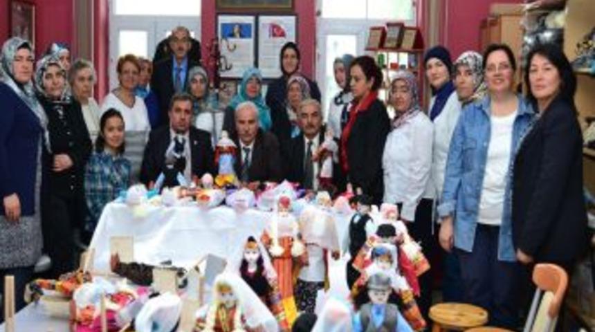 Malatya'da Bez Bebek Yapım Kursu Sona Erdi