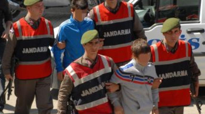 İki Kardeşin Evlerini Soyan Zanlılar Yakalandı