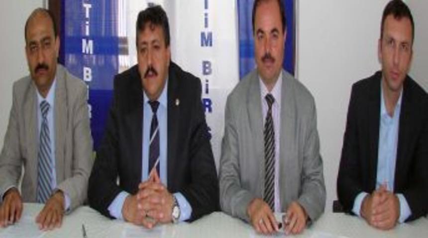 Sağlık&ccedil;ılardan sonra eğitimciler de kendilerine uygulanan şiddete tepki g&ouml;sterdi