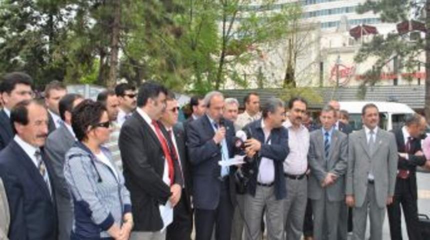 Eğitimciler Saldırıları Kınadı