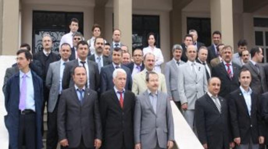 Eğitimciler Son Bir Haftada 8 &Ouml;ğretmene Yapılan Saldırıyı Kınadı