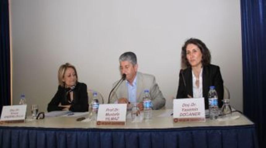 Ne&uuml;'de Ulusal Egemenlik Ve Demokrasi Paneli