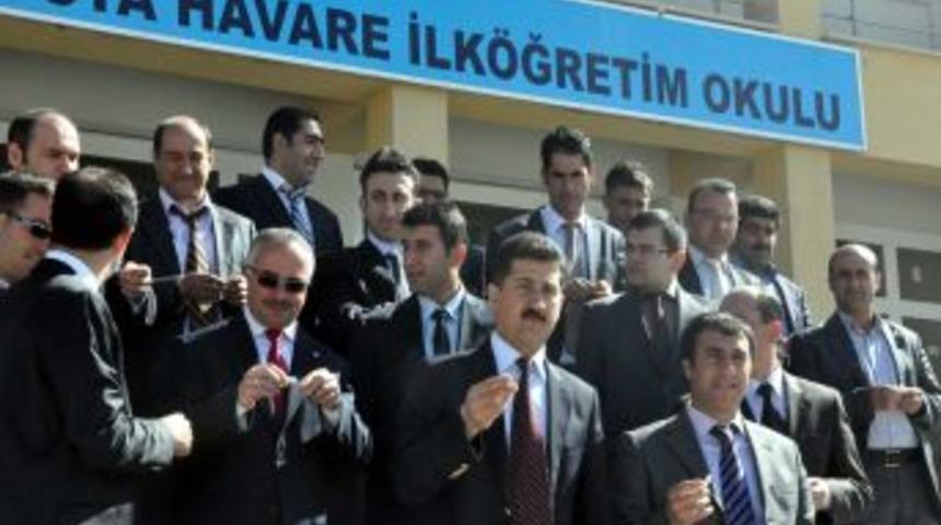 Eğitimciler tebeşir kırdı