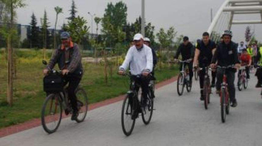 Doğan, "izmit Mutlaka Bisiklet Kenti Olacak"