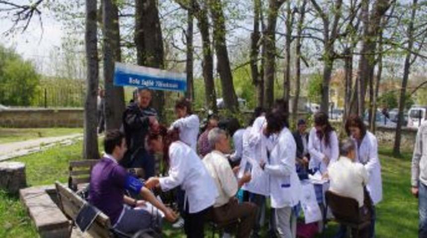 Bolu Sağlık Yüksekokulu Öğrencilerinden Sağlık Taraması