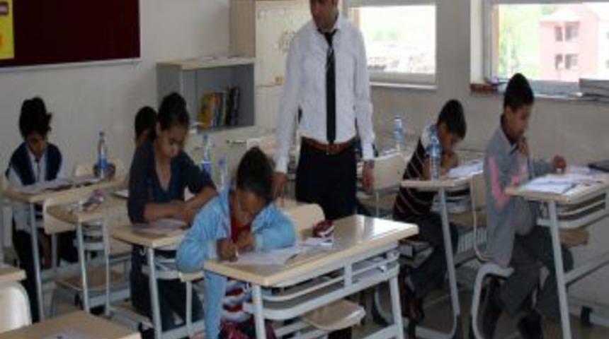 Şırnaklı &ouml;ğrenciler, matematik olimpiyatında ter d&ouml;kt&uuml;