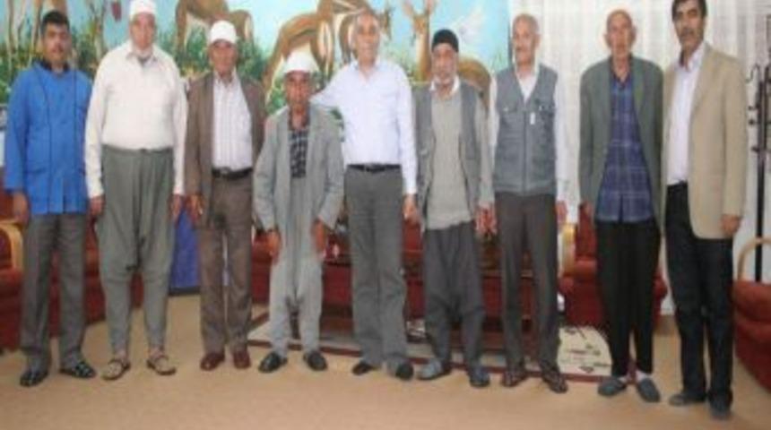 Fakıbaba, Güçsüzler Yurdundaki Yaşlıları Ziyaret Etti