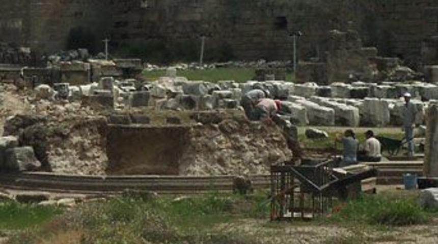 T&uuml;ke (Tyche) Tapınağı&rsquo;nda restorasyon başladı