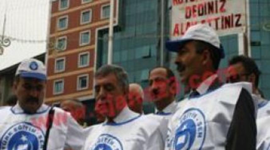 Elazığ T&uuml;rk Eğitim Sen'den protesto