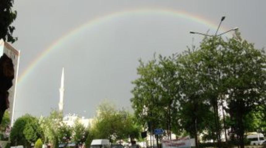 Batman'da g&ouml;kkuşağı keyfi