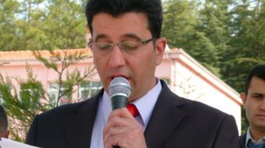 Keles&rsquo;te &ouml;ğretmene şiddet protesto edildi