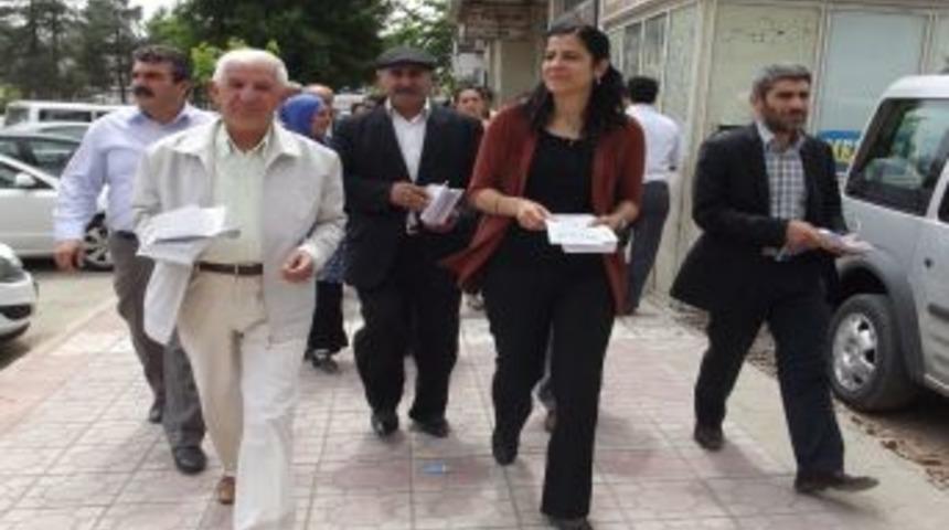 1 Mayıs'a Davet Bildirileri Dağıtıldı