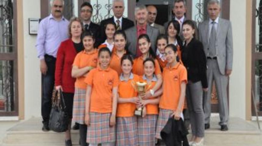 Halk Oyunları Birincileri, Başkan Katırcı'yı Ziyaret Etti