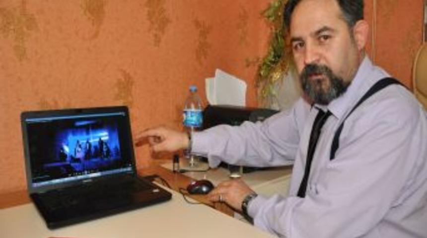 "&Ccedil;ocuk gelinlerin sa&ccedil;ını yapmak i&ccedil;imi acıtıyor"