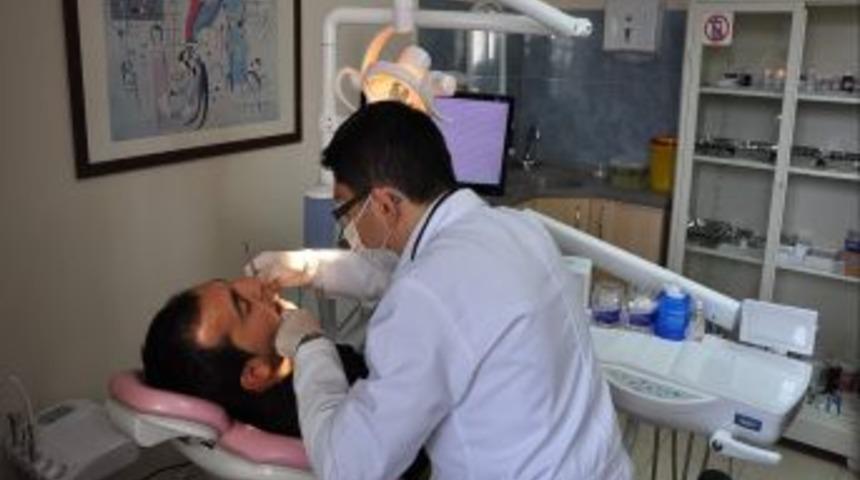 Ağız Ve Diş Sağlığı Teknikerleri Sınava Hazırlanıyor