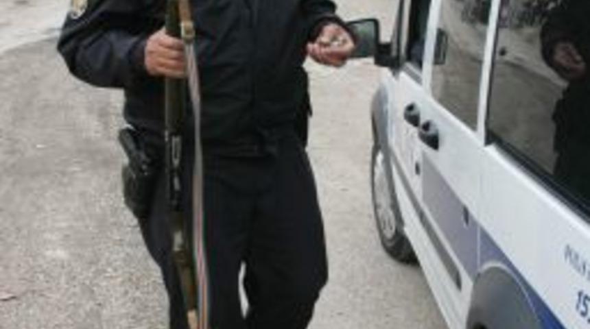 Pompalı Tafekle Ateş A&ccedil;an Şahıs Polis Ekiplerince Etkisiz Hale Getirildi