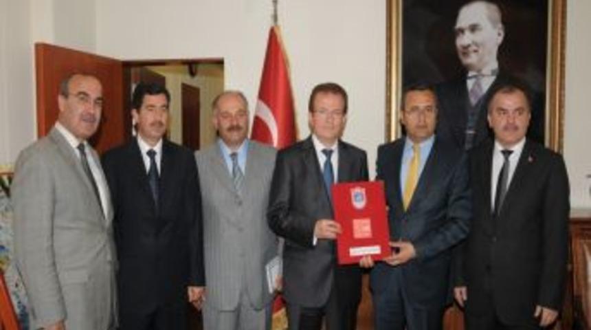 İşadamı Halil Pekdemir, doğduğu beldeye okul yaptırıyor