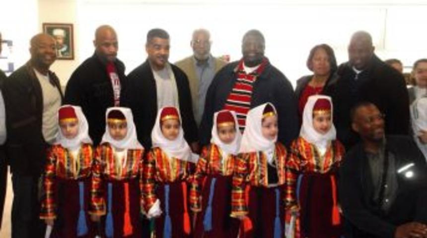 Nil&uuml;fer Bademli &ouml;ğrenciler yemekte yarıştı