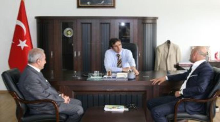İş Adamından Kaymakama Ziyaret
