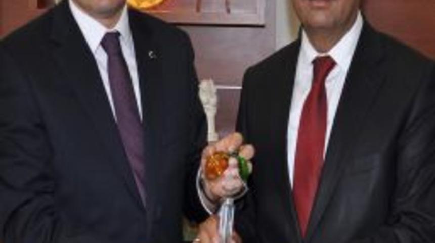 Ayg&uuml;l'den &Ccedil;akır'a Veda Ziyareti