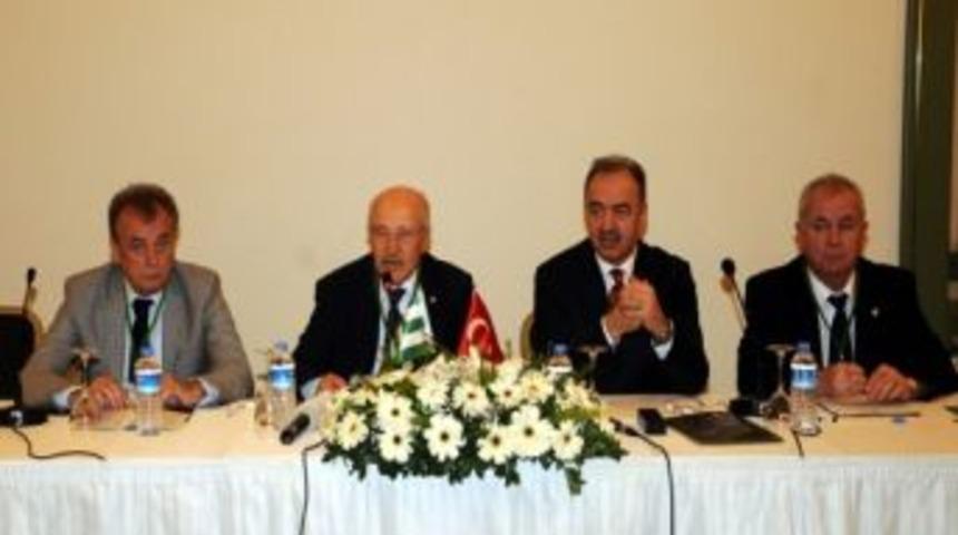 Bursaspor'da Tagoe ve Bangura'nın maliyeti divanda tartışıldı