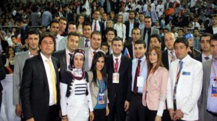 Aydınlı Ak Gen&ccedil;ler Gen&ccedil;lik Kolları Kongresine Katıldı