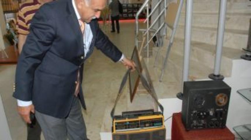 Fethiye'de Çifte Sergiye Sade Açılış