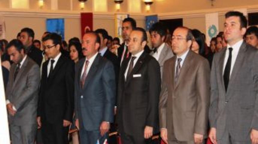 Egemen Bağış Ve Nevzat Doğan Gen&ccedil;lerle Buluştu