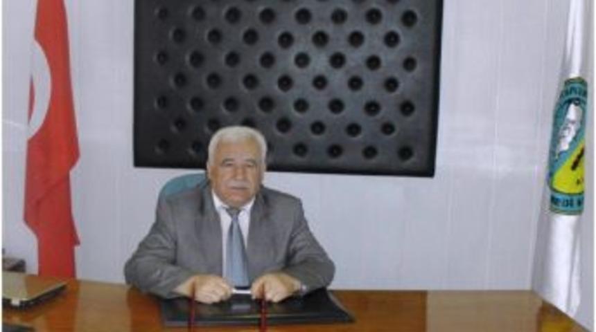 25 Yıllık Başkan Koltuğunu Devretti