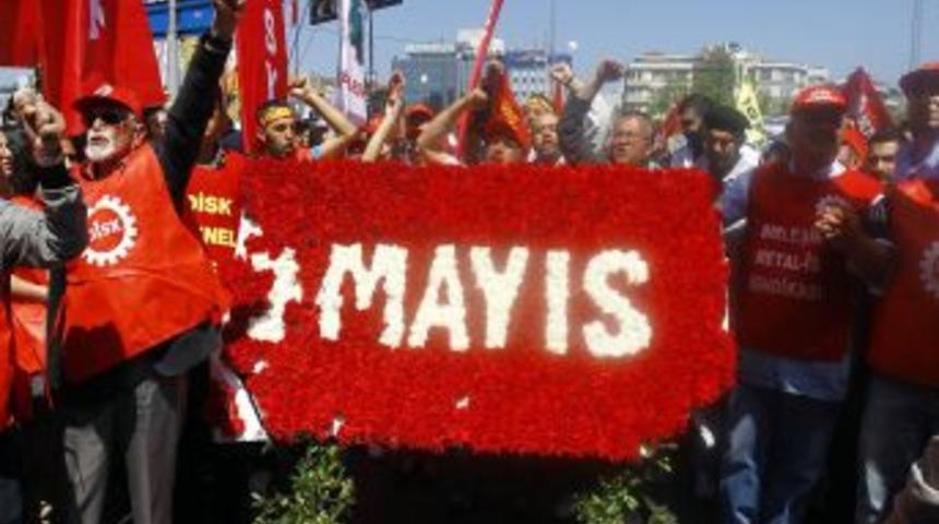 Kanlı 1 Mayıs'ta hayatını kaybedenler Kazancı Yokuşu'nda anıldı