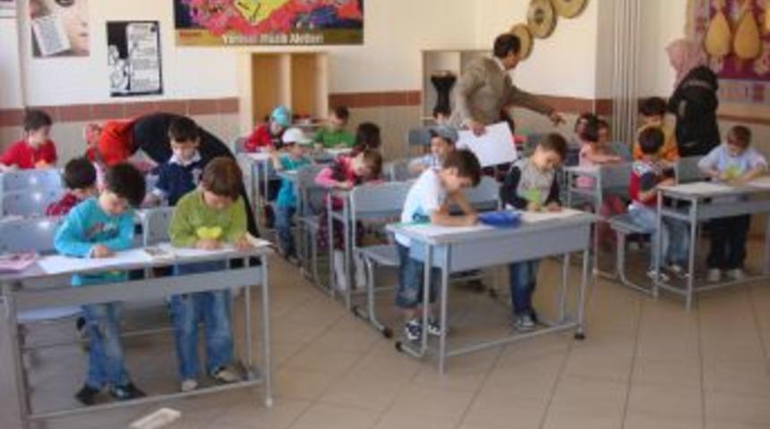 Anaokulu &ouml;ğrencileri boyama şenliğinde eğlendi