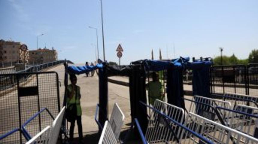 Diyarbakır&rsquo;da sendikalar, 1 Mayıs i&ccedil;in toplanmaya başladı