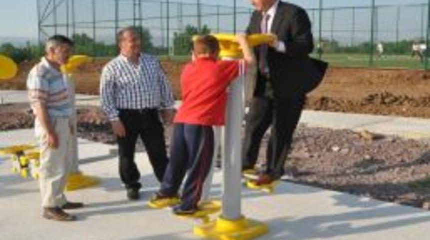 Başkan Karabalık Pınarbaşı Park Alanında İncelemelerde Bulundu