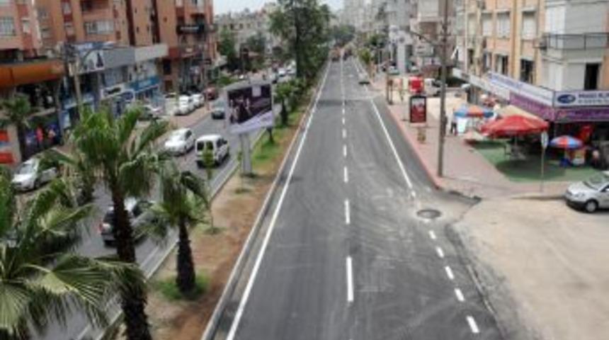 Burhanettin Onat Caddesi'nin batı şeridi trafiğe a&ccedil;ıldı