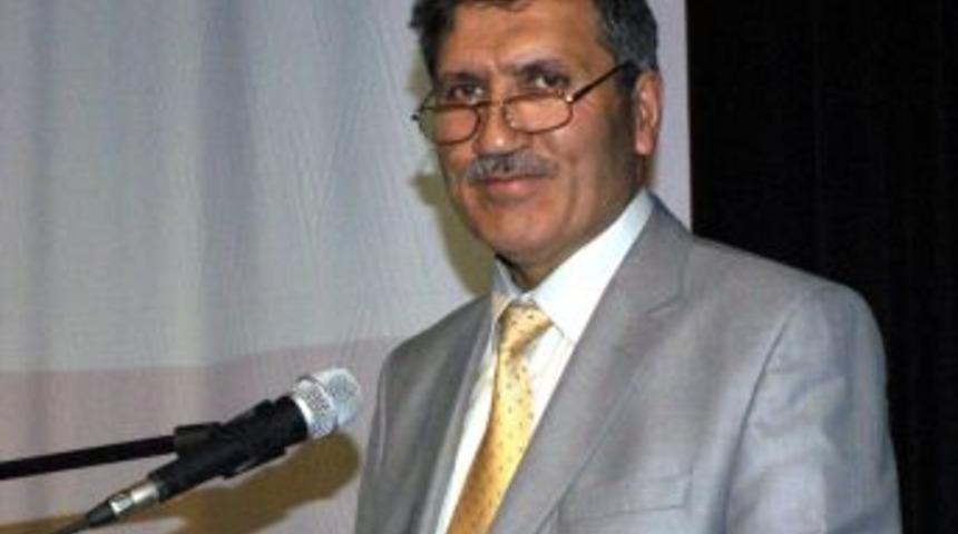 Niğde Kur'an Evi Derneğinden Konferans