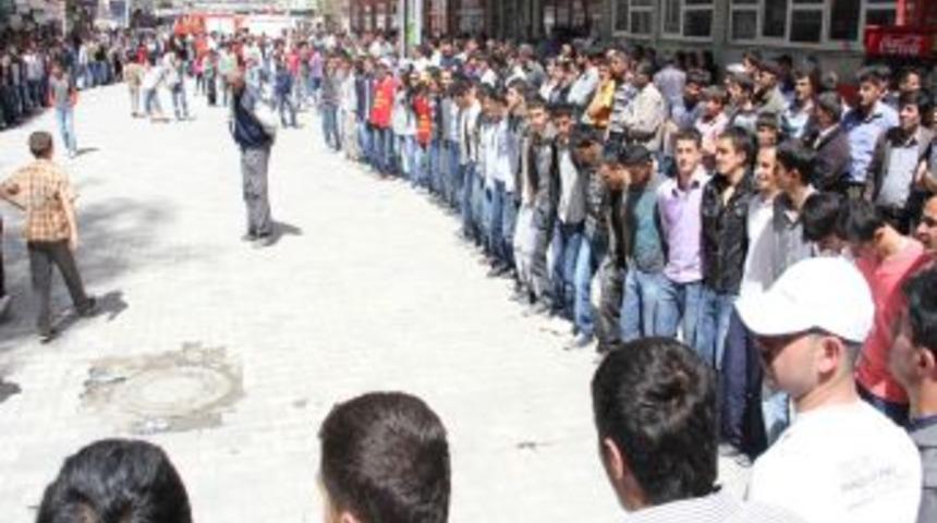 Hakkari'de '1 Mayıs' Kutlamaları Sona Erdi