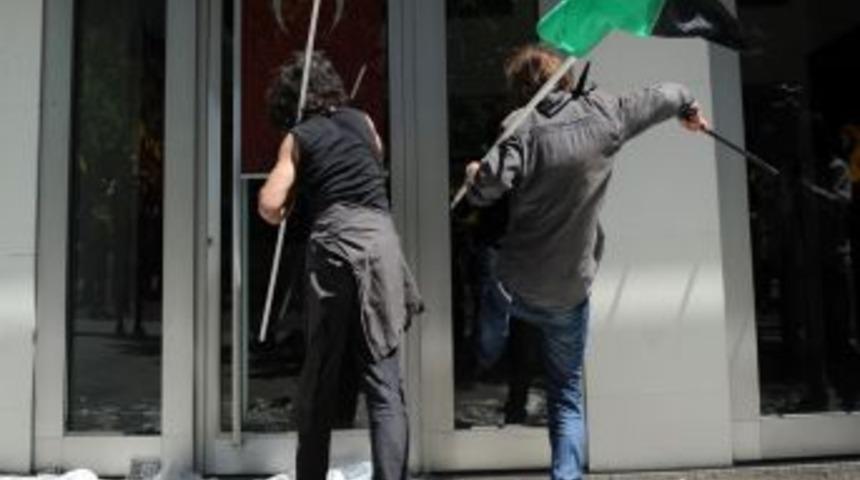 Şişli&rsquo;yi savaş alanına &ccedil;evirdiler