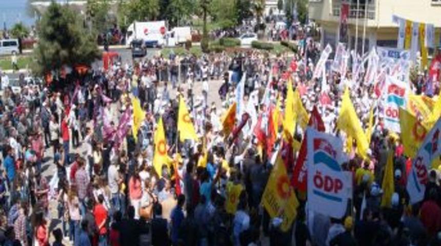 'Emeğin bayramı olmaz' deyip &ccedil;alışmaya devam etti