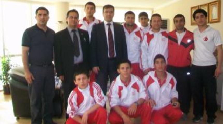 Kuzey Kıbrıslı Judocular'dan &Ccedil;intimar'a Ziyaret