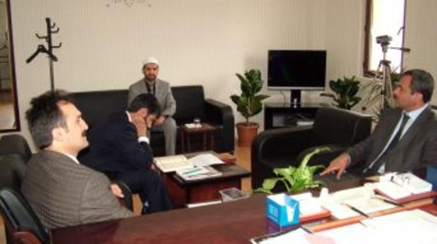 Din g&ouml;revlileri kıyasıya yarıştı