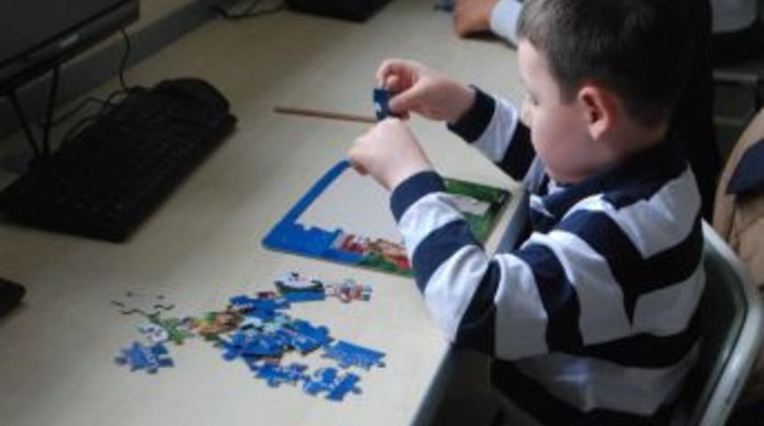 Yıldırım Koleji'nde bilgi ve yapboz şenliği d&uuml;zenlendi