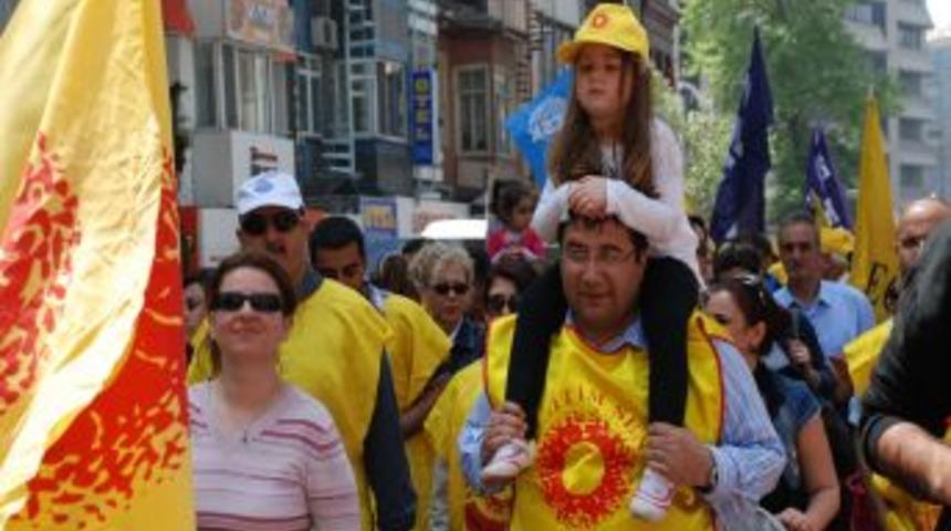 1 Mayıs Kocaeli&rsquo;nde coşkuyla kutlandı