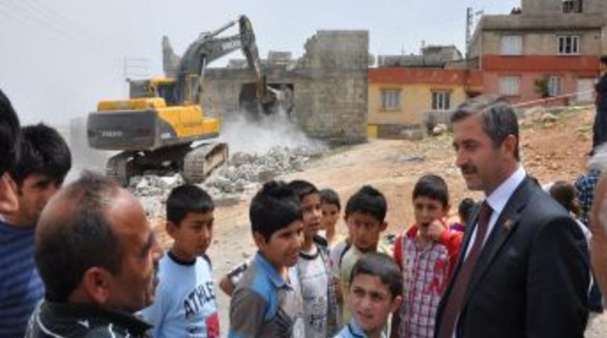 Şahinbey Belediyesi Akdere&rsquo;de yolu a&ccedil;ıyor